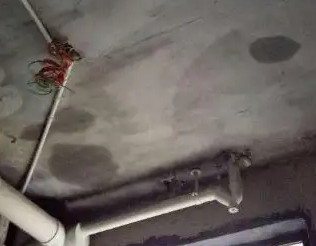 鸡冠漏水维修电话